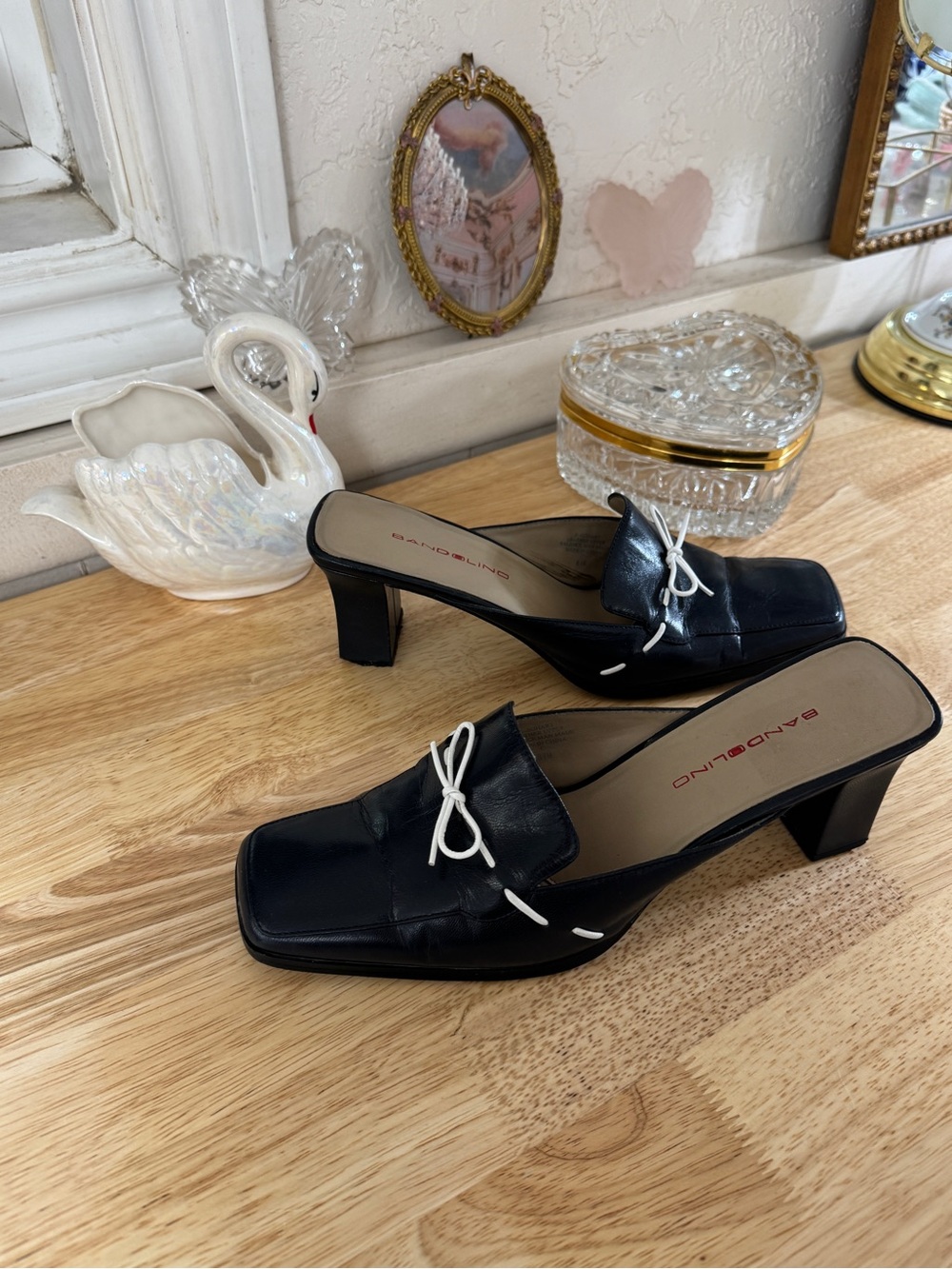 Bandolino Y2K Kitten Heel Mules Size 8.5 | Navy Square Toe Bow Slides Pumps - Picture 12 of 12